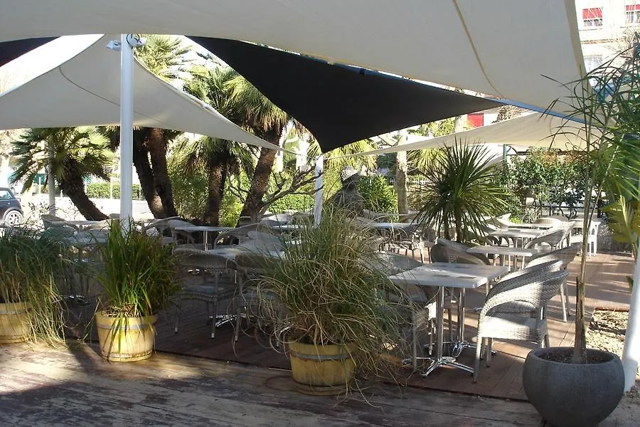 Adonis Sanary Grand Hotel Des Bains 3*, Sanary-sur-Mer