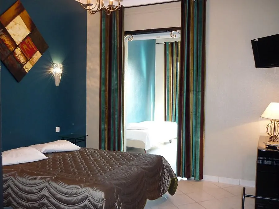 **  Adonis Sanary Grand Hotel Des Bains Frankrijk