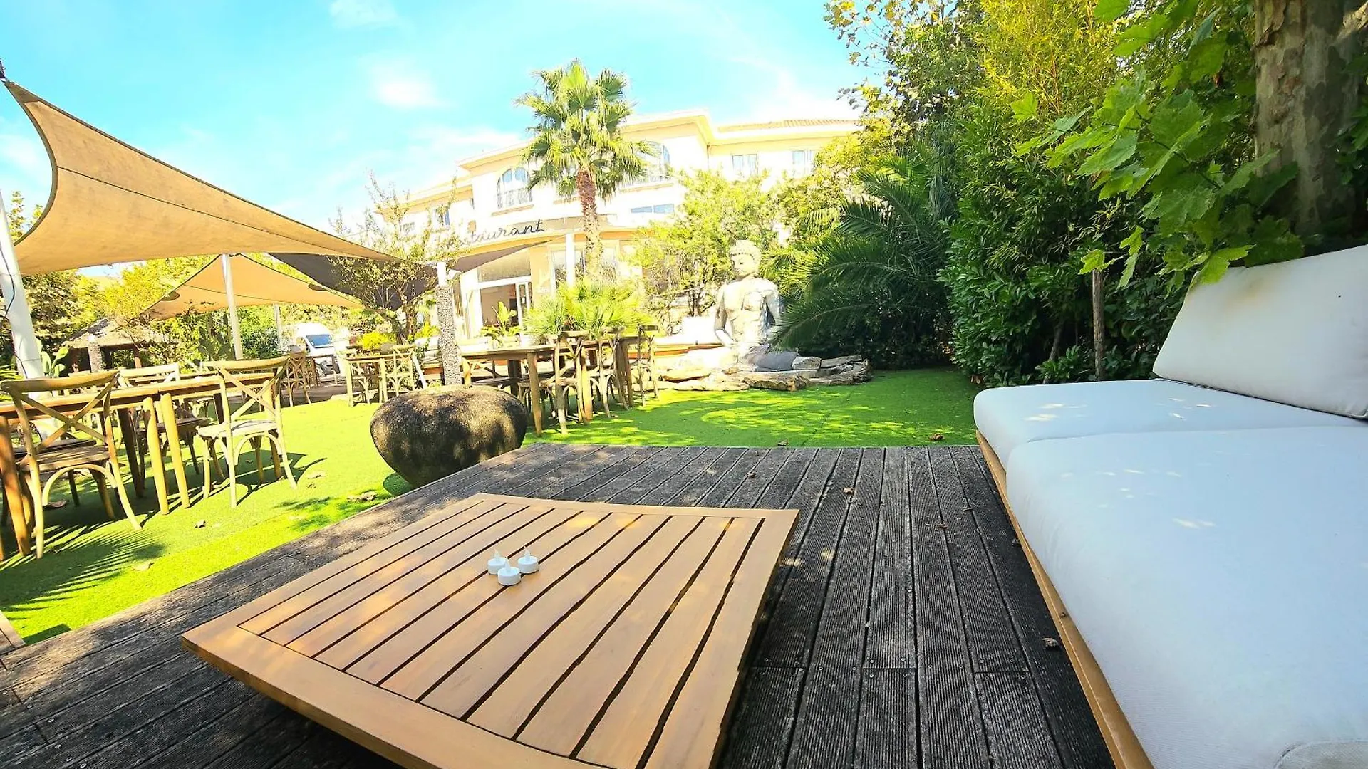 Adonis Sanary Grand Hotel Des Bains  Sanary-sur-Mer